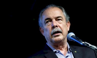 Conselho de administração do BNDES aprova nome de Mercadante para presidência