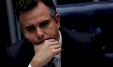 Deputados federais tomam posse em meio a protestos contra Rodrigo Pacheco