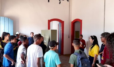 Exposição Nossa Flora Frutificando recebe estudantes de Caetité e região para visitas guiadas até 14 de abril