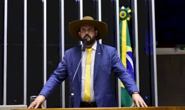Projeto prevê autorização para empresa com sede no País produzir combustível com lixo