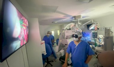 Equipe do Hospital Clériston Andrade é a primeira no Brasil a usar óculos de realidade virtual da Apple em neurocirurgias