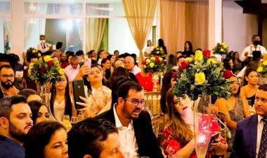 Caetité celebra talentos locais com o vibrante Troféu Internet