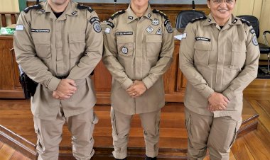 CERIMÔNIA DE APOSIÇÃO DE LUVAS HOMENAGEIA OFICIAIS RECÉM-PROMOVIDOS DA 94ª CIPM