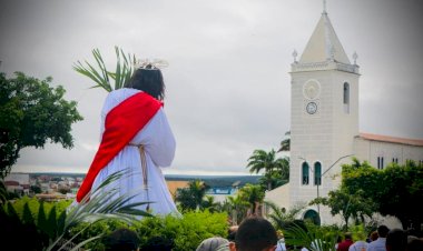 Paróquias da diocese celebram Domingo de Ramos com procissão e missa