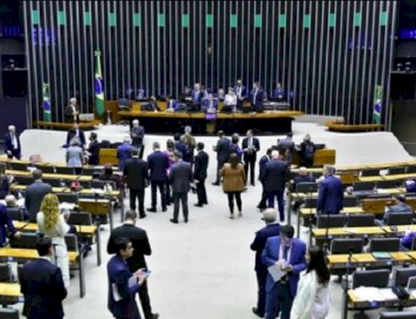Após decisão do STF sobre bancadas, Angelo Coronel pede novo censo