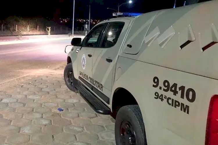 POLÍCIA MILITAR PRENDE HOMEM COM MANDADO DE PRISÃO EM ABERTO EM CAETITÉ