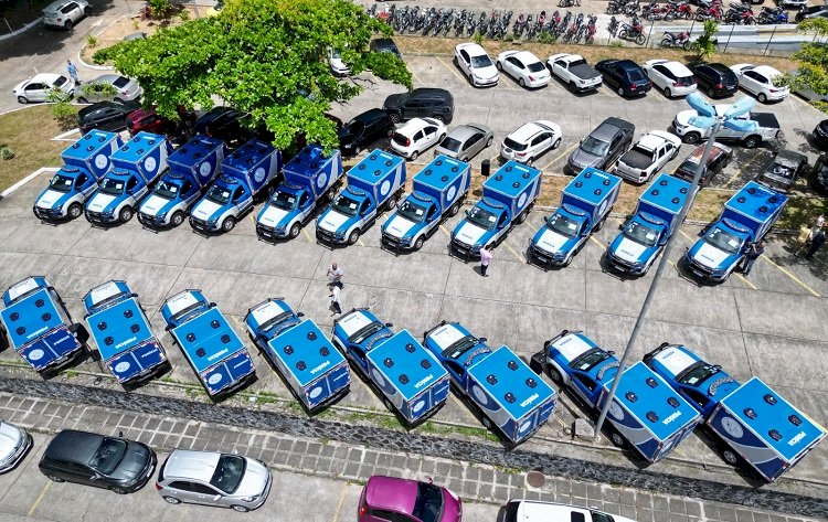 Governo da Bahia entrega frota de 21 novos veículos para a Polícia Técnica da capital e interior