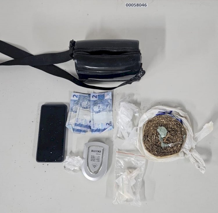 PMBA prende mulher por tráfico de drogas em Igaporã